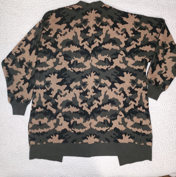 Philosophy Boho Camo Sweater Jacket - Picture 3 of 11